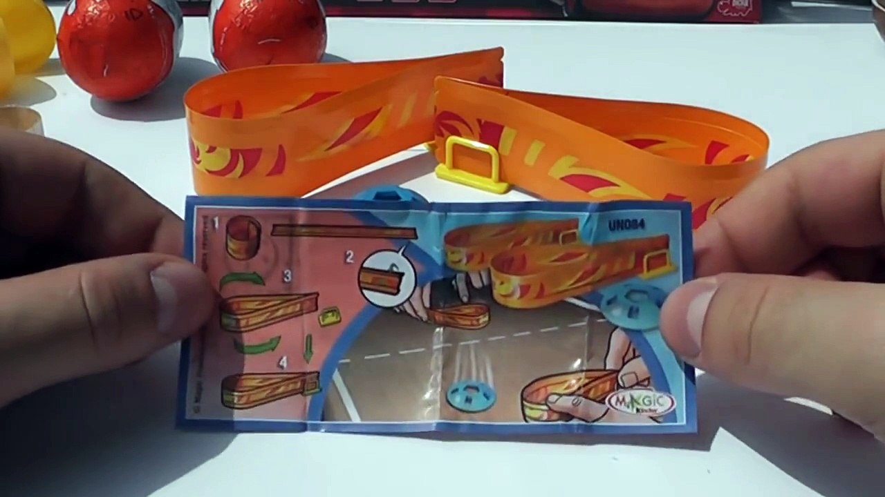 3 Kinder Surprise Eggs Unboxing