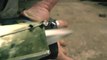 Un geek fabrique le lanceur de corde et l'épée cachée de Assassins Creed