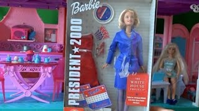 Распаковка, новая кукла Barbie, Барби в президенты н�