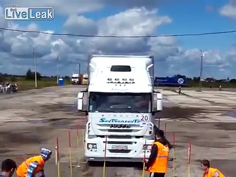 Çılgın Rus Tır Şöförü.