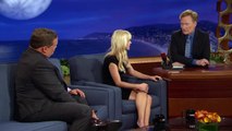 Anna Faris Torments Her Mom With Sexy Postcards