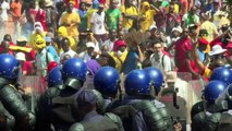 Tensión en Sudáfrica por posible alza de matrículas