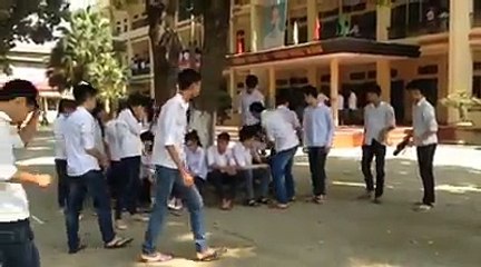 12a8-Trường THPT Phùng Khắc Khoan