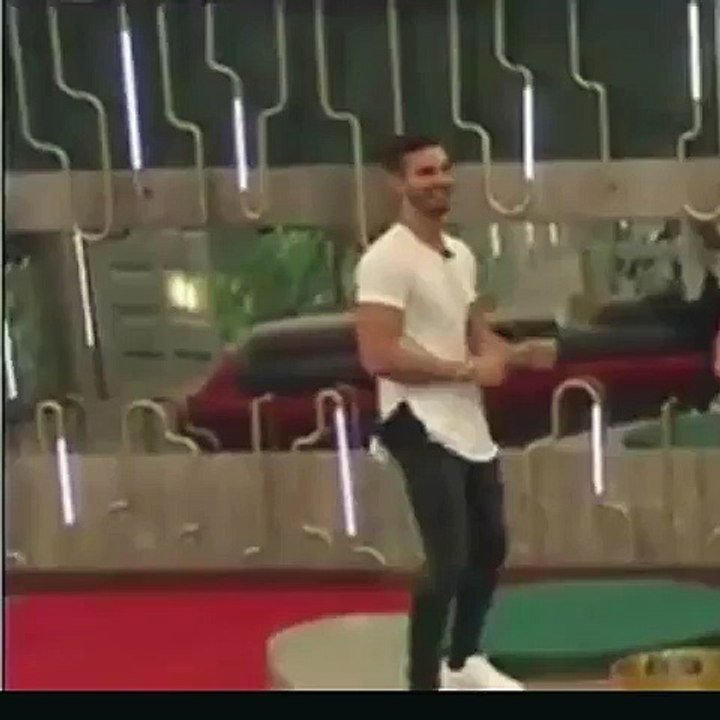 Suso bailando
