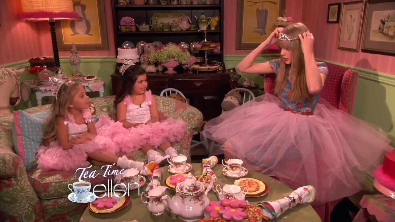 Sophia Grace & Rosie Do Tea with Taylor Swift!