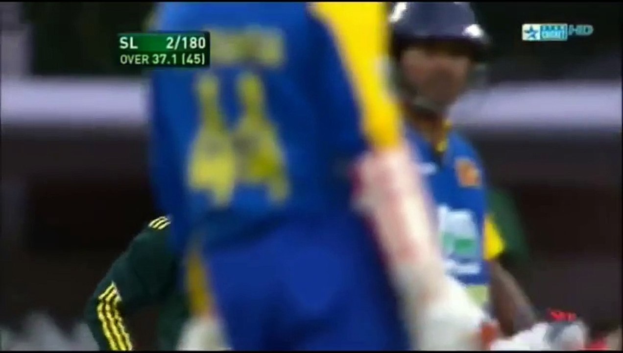 cricket fight between players