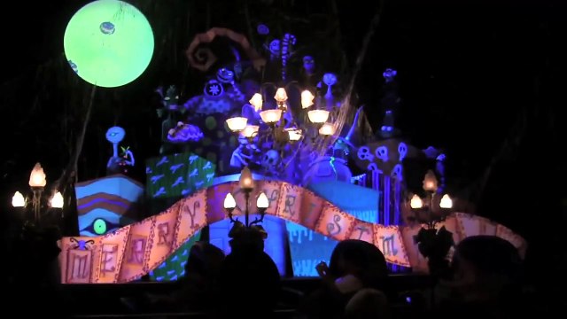 FULL Haunted Mansion Holiday 2014 ride through at Disneyland