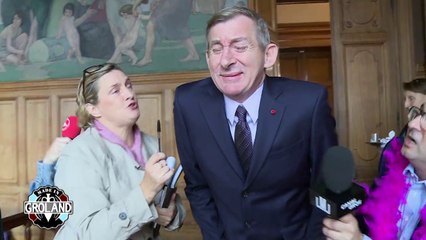 L'arme anti-journalistes - Made in Groland du 24/10/2015