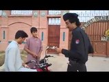 خیبر پختونخواہ۔مردان میں پولیس سپاہی نے ہیلمٹ نہ پہننے پ
