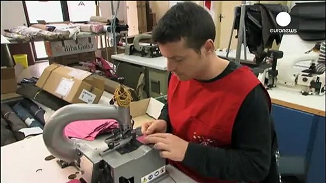 Eurozona, il settore privato accelera a ottobre. Ma i prezzi calano