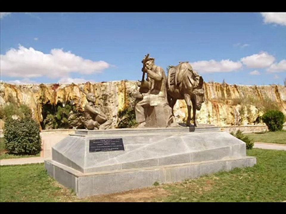 Muharrem Ertaş - TAZE HABER GELDİ DOSTUN ELİNDEN