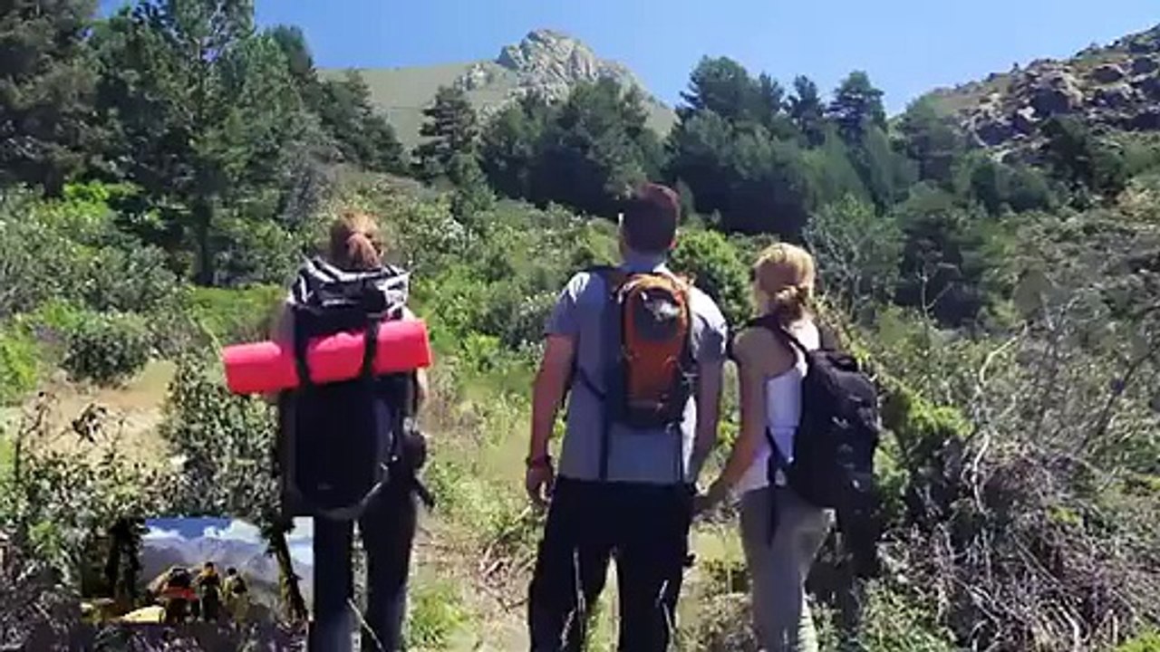 Gözünden boya püskürten ressam - Funny videos - Komik videolar