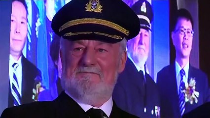 $165m Titanic replica to simulate sinking by light & sound effects, actor Bernard Hill in China
