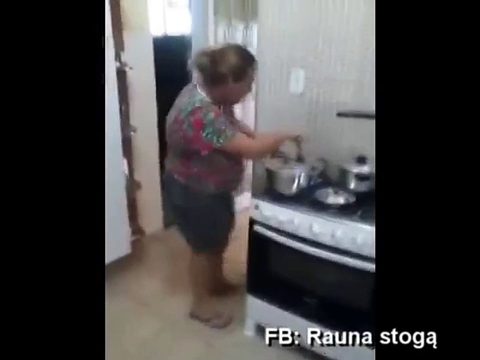 Клааассс! Какой позитив! Какая подвижная,при такой комплекции,просто прелесть!