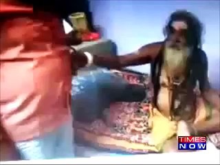 Nitish Kumar Meets Tantrik - Live Footage - #LaluMurdabad - Bihar Elections