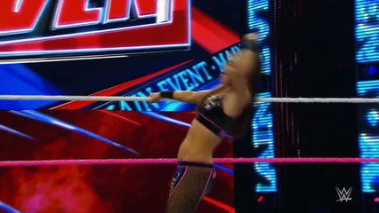 Sasha Banks vs Brie Bella