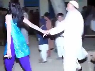 Mujra with baba Jii In Wedding