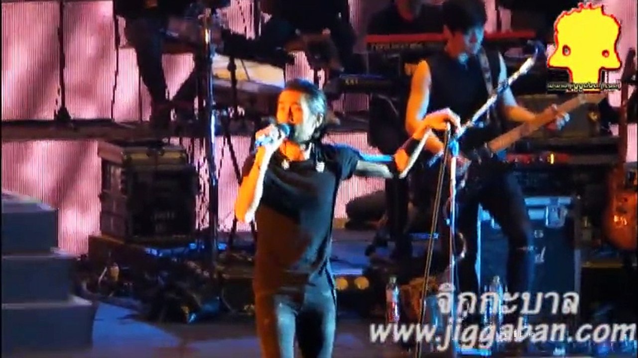 วันเดียว ตูน บอดี้สแลม - ธเนศ วรากุลนุเคราะห์ เผลอ The Concert