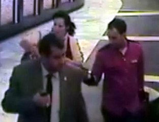 Business Class'ın tuvaletini kullanan yolcuya kelepçe