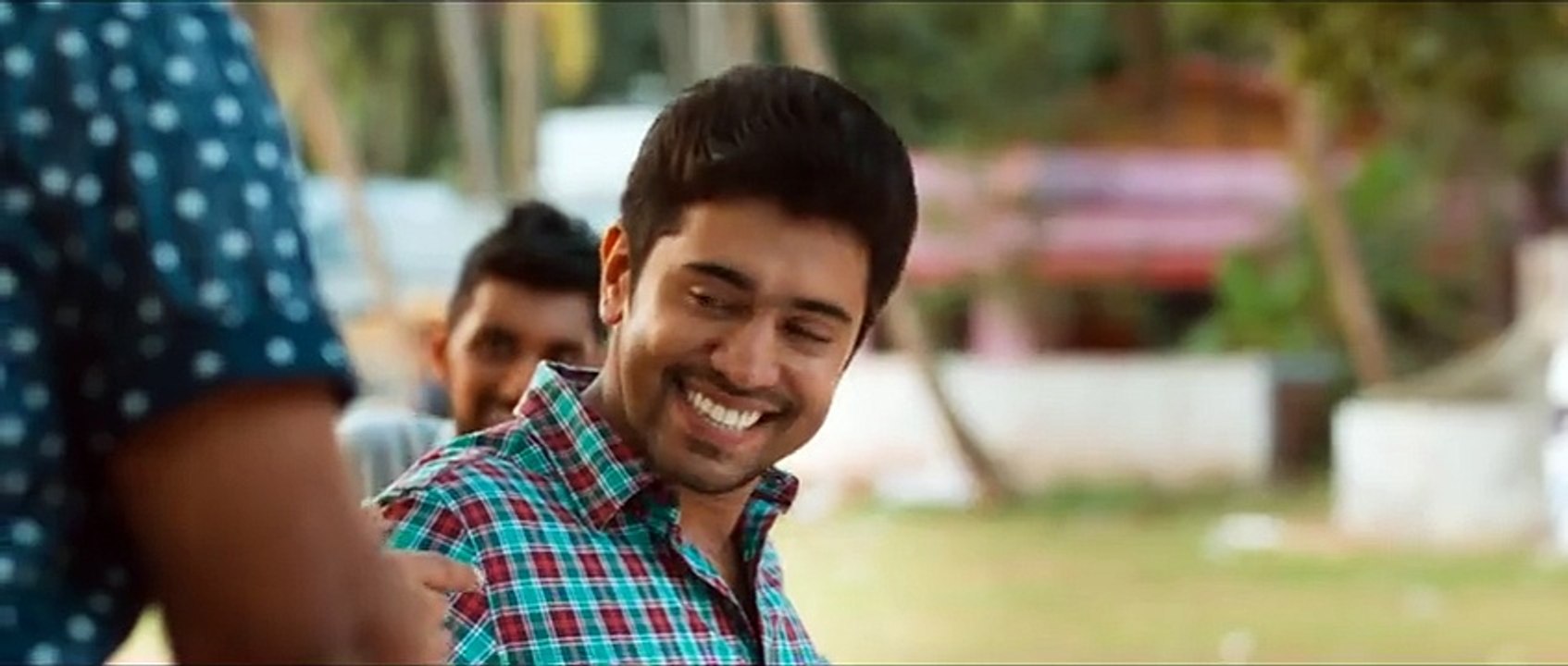 Oru Vadakkan Selfie -Neelambalin  Nivin Pauly Vineeth Sreenivasan Full HD Video Song