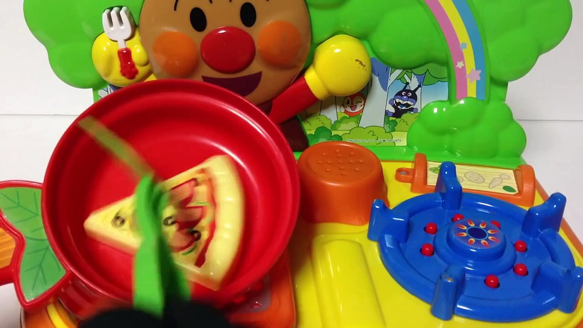 アンパンマン 森でおりょうりトースターセット Anpanman - YouTube