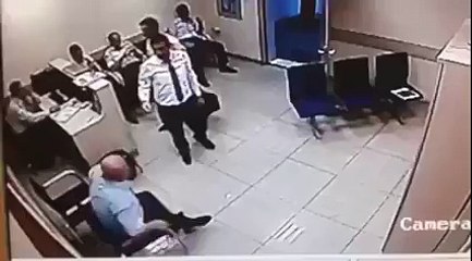 Türkiye'de bir bankanın güvenlik kamerası