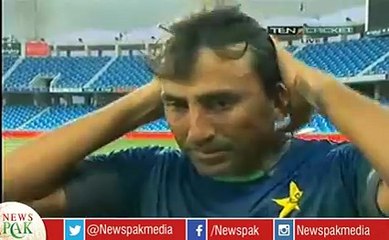 Younis Khan Talks to Rameez Raja After Scoring a Fabulous Century- Watch rameez's Funny Questions