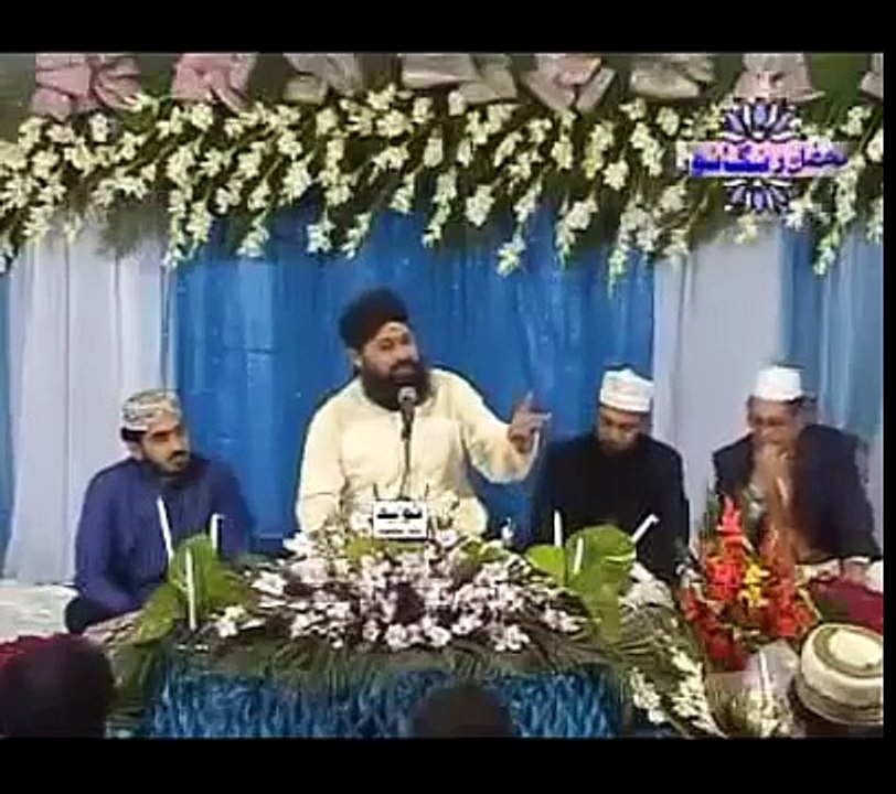 Aariz  E  Shaams  O  Qaamar See  by  Bulbulay Chaminstan  E  Madina Alhaj Owais Raza Qadri