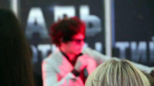 «Лети» (конец) А.Бон (Москва, ТЦ «Атриум», 6.09.2015) (Galina Vinogradova)