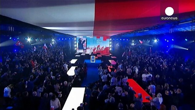 حزب محافظه کار کاتولیک بیشترین بخت برای پیروزی در انتخابات لهستان را دارد