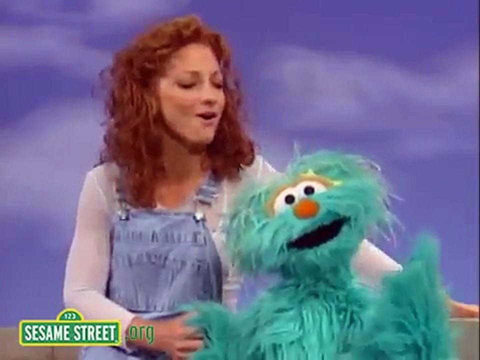 Sesame Street: Gloria & Rosita Sing A Song