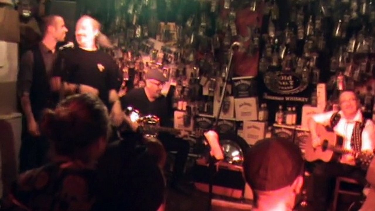 BACK TO THE ROOTS EN CONCERT A LA MOUFFE