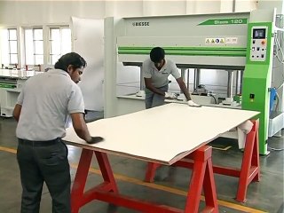 Máy chế biến gỗ đã qua sử dụng - Máy ép nguội thủy lực tại Bình Duongw