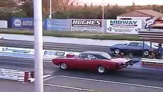 Dodge Charger vs Camaro awesome