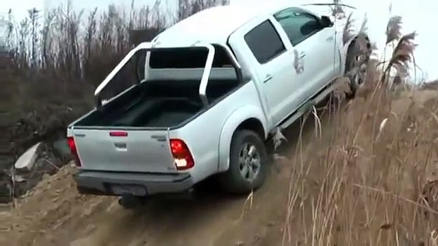 Giá xe Toyota Hilux, toyota hilux 1 cầu, toyota hilux 2 cầu - 0906.08.0068