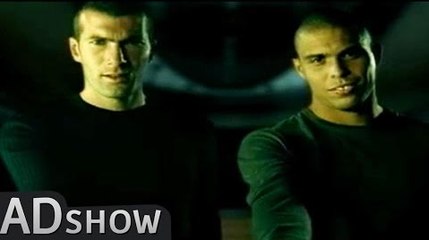 Zidane & Ronaldo show their amazing football skills!