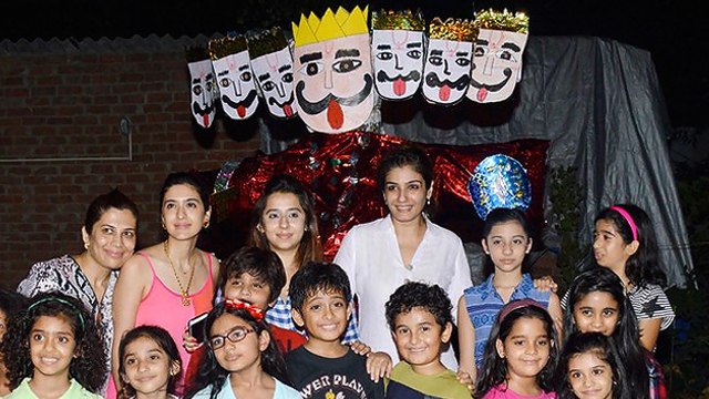 Raveena Tandon Celebrates DUSSEHRA With Children