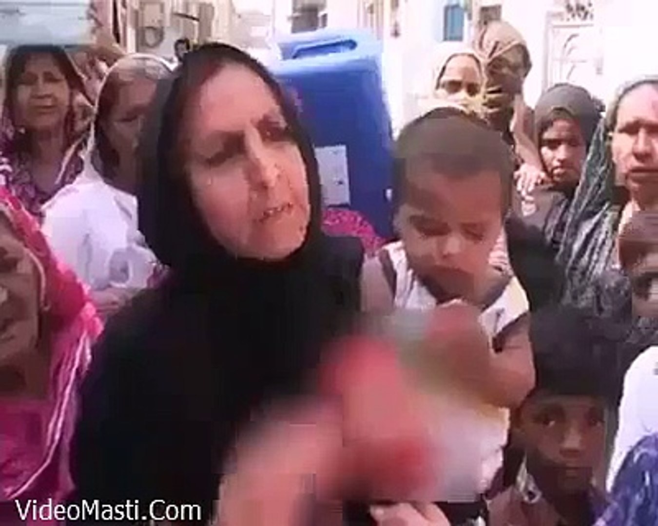 Free Download Funny Ladys Message To Pakistani Sarkar Mere Bache Ki G ND Dhone Ka Pani Nahi Hai