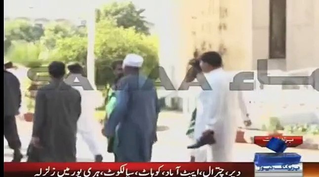 8.1 Biggest Earthquake on 26 Oct 2015 in Pakistan Shaked Entire Pakistan new video