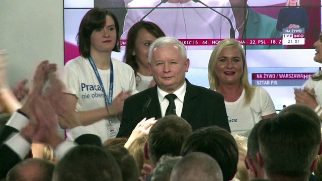 Pologne: les conservateurs de Kaczynski reviennent au pouvoir