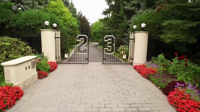 Michael Jordans Mansion Has The Most Flamboyant Sales Pitch Ever