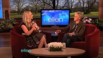 Kaley Cuoco Bought a Shake Weight!