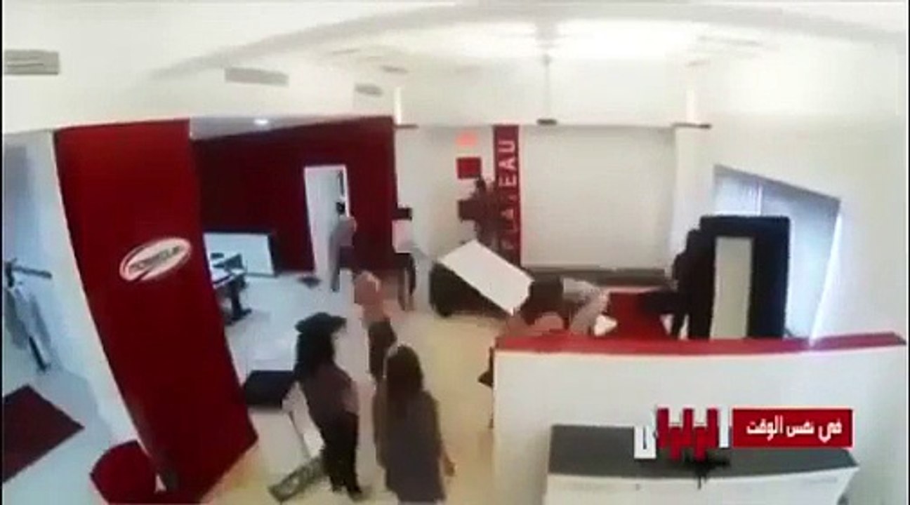 İlk kez limon yiyen bebek - Funny videos - Komik videolar