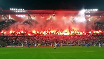 Les supporters du Legia Varsovie mettent le "feu"