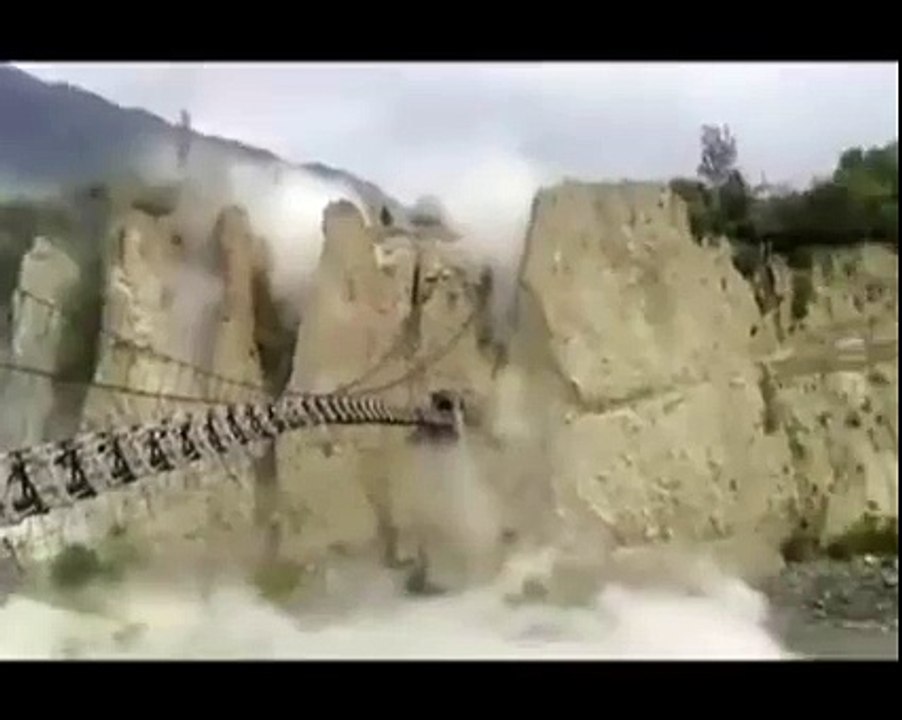 Footage of landslide in Gilgit-Baltistan following the earthquake in Pakistan!