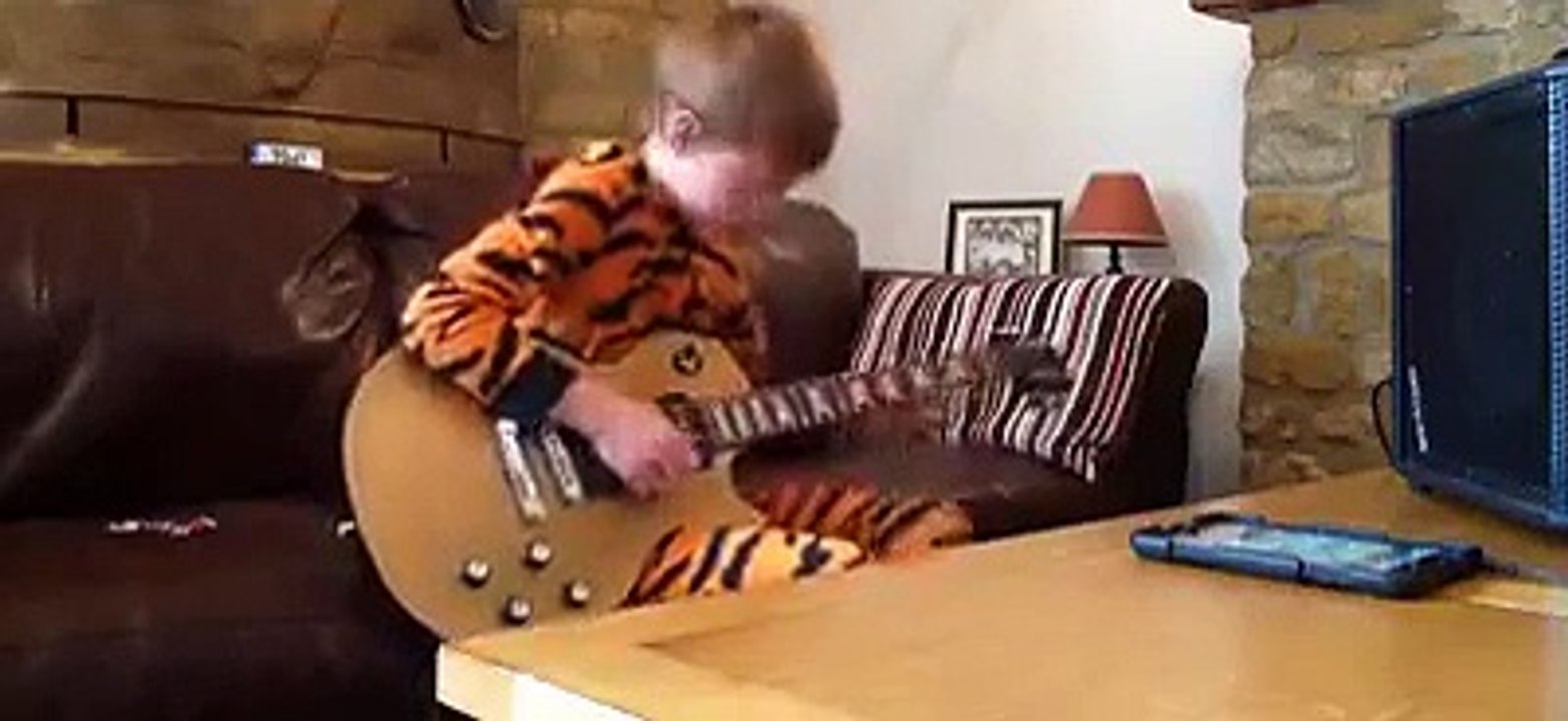 Un guitariste en herbe