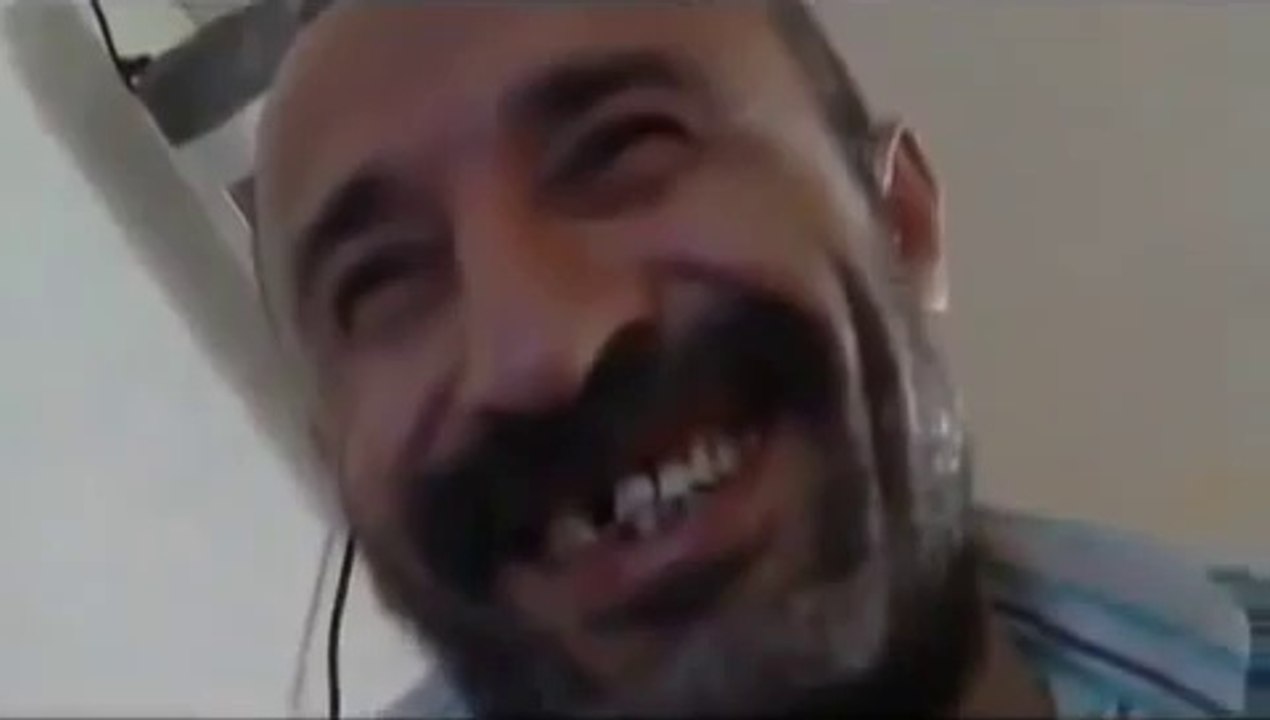 Hunharca Gülen Adam 2 Efsane Geri Döndü