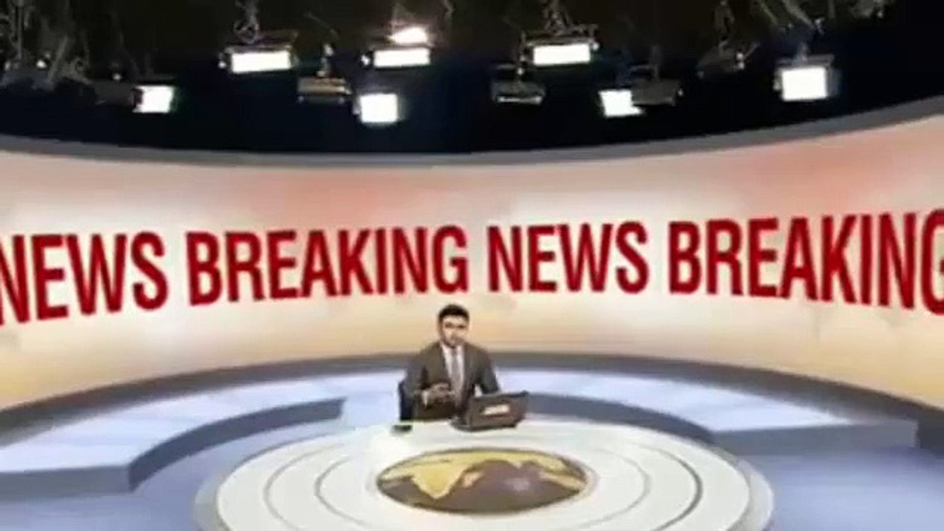 Express News studio in Lahore during the earthquake | LATEST HD NEWS 26th OCTOBER 2015