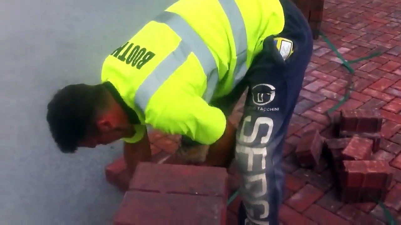 Укладчик тротуарной плитки 99 уровня – Видео Dailymotion