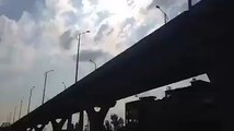 Metro Bridge shakes - Earthquake 26 October 2015